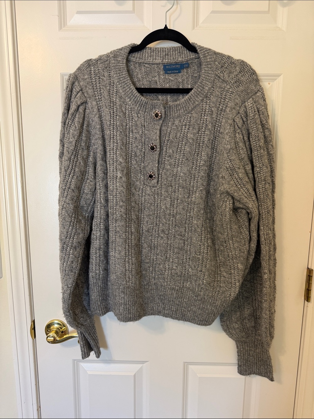 Biltmore Gray Cable-Knit Crewneck Sweater with Buttons - Women XXL